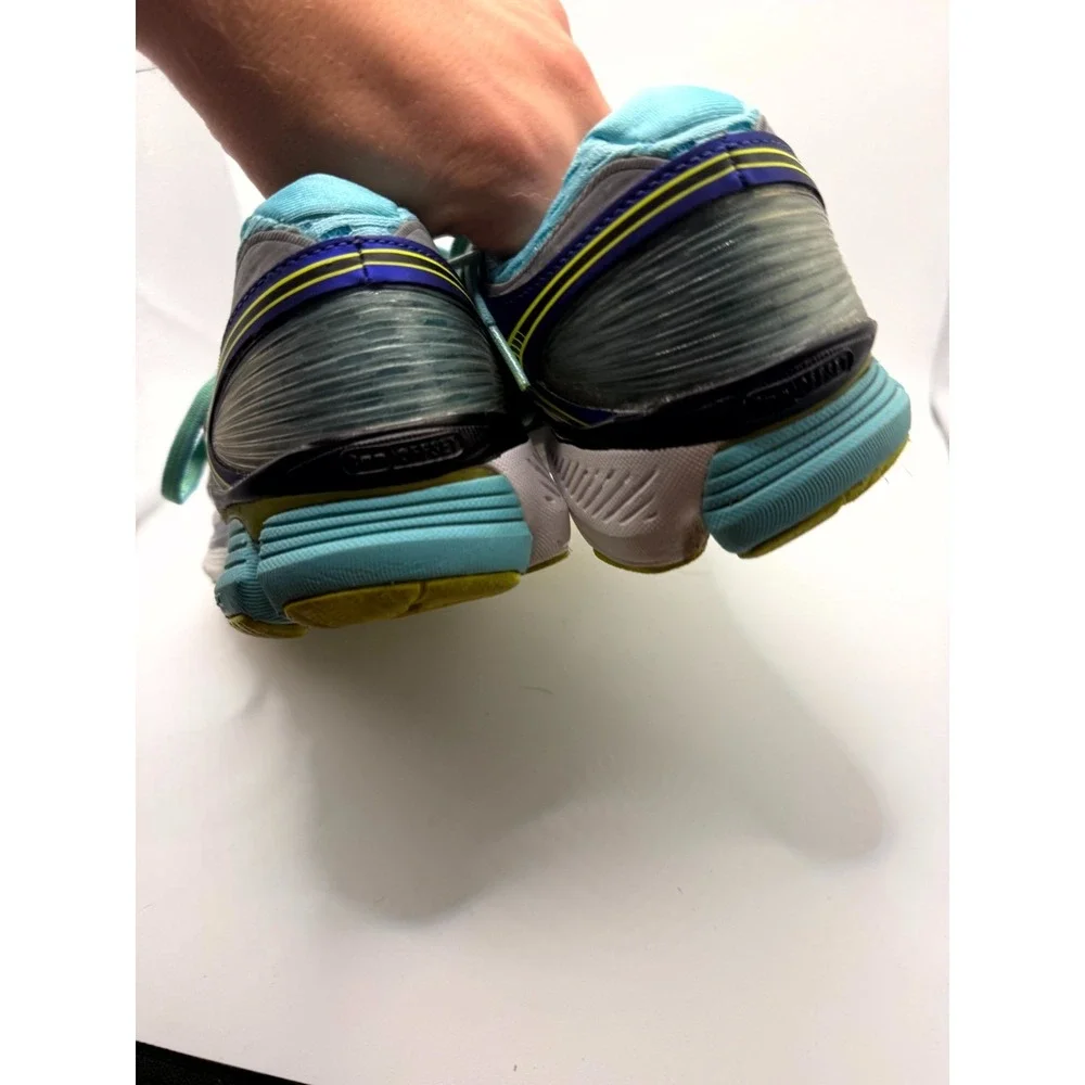 Saucony Triumph ISO S10262-1 Womens 8.5 Sneaker Blue Mesh Lace Up Running Shoes